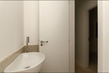 Apartamento à venda com 242m², 4 quartos e 2 vagas Apartamento à venda com 242m², 4 quartos e 2 vagasLavabo