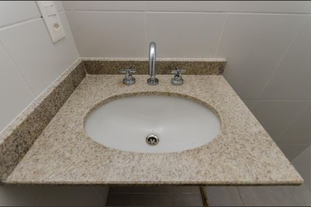 Apartamento à venda com 242m², 4 quartos e 2 vagas Apartamento à venda com 242m², 4 quartos e 2 vagasBanheiro