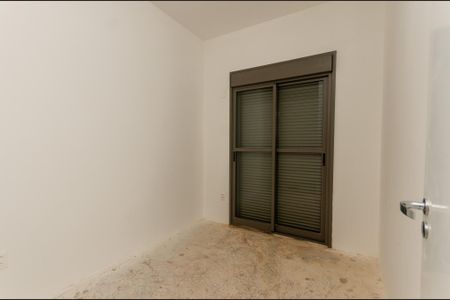Apartamento à venda com 242m², 4 quartos e 2 vagas Apartamento à venda com 242m², 4 quartos e 2 vagasQuarto 2