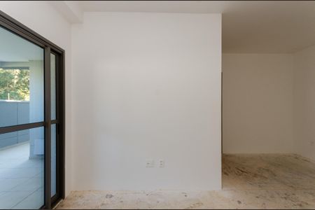 Apartamento à venda com 242m², 4 quartos e 2 vagas Apartamento à venda com 242m², 4 quartos e 2 vagasSala