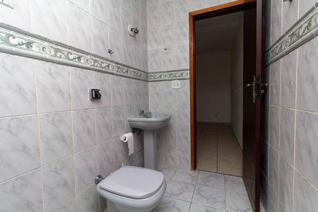 Casa de condomínio para alugar com 155m², 3 quartos e 2 vagas Casa de condomínio para alugar com 155m², 3 quartos e 2 vagasBanheiro 2