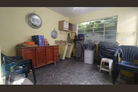 Casa à venda com 250m², 4 quartos e 4 vagas