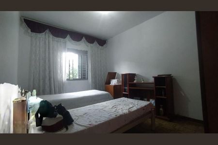 Casa à venda com 250m², 4 quartos e 4 vagas