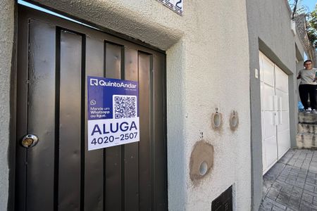 Casa para alugar com 70m², 3 quartos e sem vagaPlaquinha Instalada