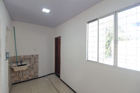Casa para alugar com 70m², 3 quartos e sem vagaÁrea de Serviço