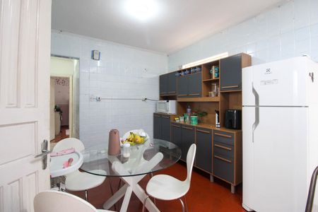 Casa à venda com 86m², 2 quartos e 2 vagas Casa à venda com 86m², 2 quartos e 2 vagasCozinha