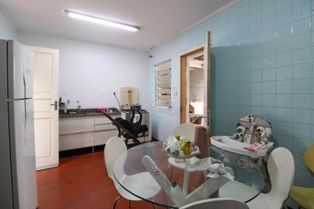 Casa à venda com 86m², 2 quartos e 2 vagas Casa à venda com 86m², 2 quartos e 2 vagasCozinha