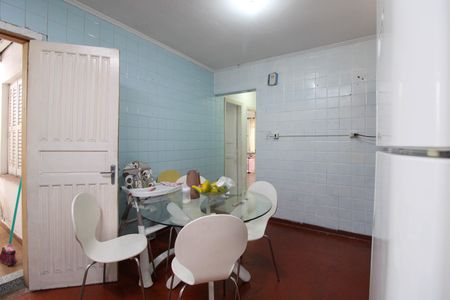 Casa à venda com 86m², 2 quartos e 2 vagas Casa à venda com 86m², 2 quartos e 2 vagasCozinha