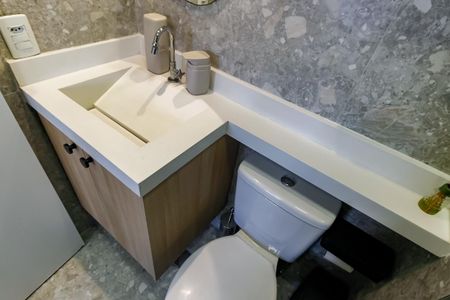 Apartamento para alugar com 36m², 2 quartos e 1 vaga Apartamento para alugar com 36m², 2 quartos e 1 vagaBanheiro