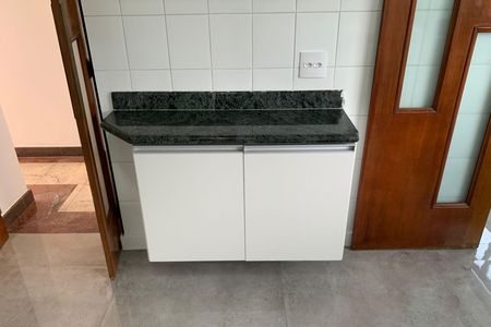 Apartamento para alugar com 100m², 2 quartos e 1 vaga Apartamento para alugar com 100m², 2 quartos e 1 vagaCozinha