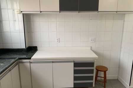 Apartamento para alugar com 100m², 2 quartos e 1 vaga Apartamento para alugar com 100m², 2 quartos e 1 vagaCozinha