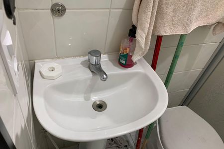 Apartamento para alugar com 100m², 2 quartos e 1 vaga Apartamento para alugar com 100m², 2 quartos e 1 vagaBanheiro de serviço
