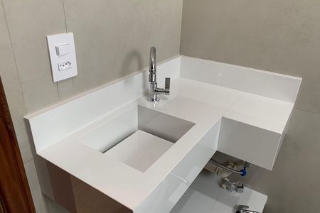 Apartamento para alugar com 100m², 2 quartos e 1 vaga Apartamento para alugar com 100m², 2 quartos e 1 vagaBanheiro