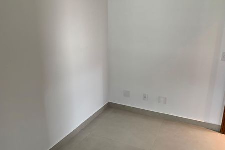 Apartamento para alugar com 100m², 2 quartos e 1 vaga Apartamento para alugar com 100m², 2 quartos e 1 vagaQuarto de Serviço