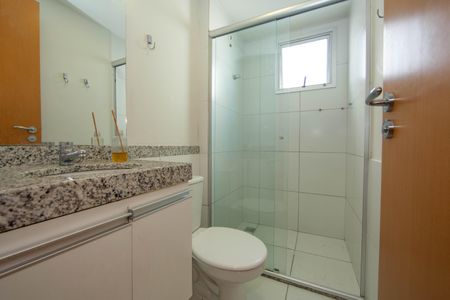Apartamento para alugar com 55m², 2 quartos e 1 vagaBANHEIRO