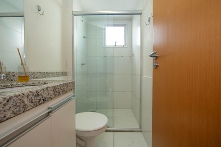Apartamento para alugar com 55m², 2 quartos e 1 vagaBANHEIRO
