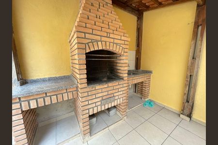 Casa para alugar com 100m², 2 quartos e 1 vagaQuintal
