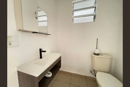 Casa para alugar com 100m², 2 quartos e 1 vagaLavabo