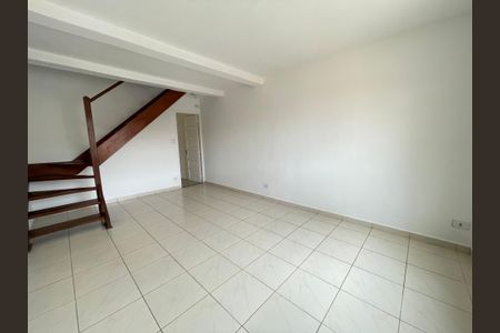 Sala de casa para alugar com 2 quartos, 100m² em Vila Butantã, São Paulo