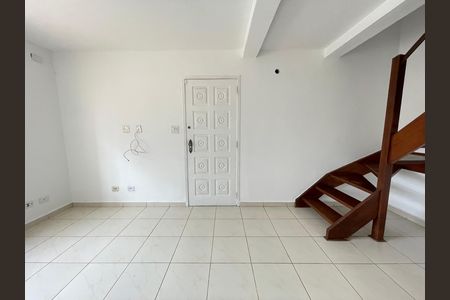 Casa para alugar com 100m², 2 quartos e 1 vagaSala
