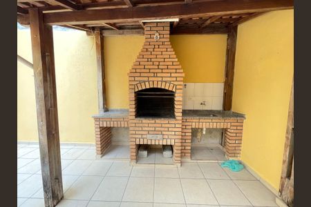 Casa para alugar com 100m², 2 quartos e 1 vagaQuintal