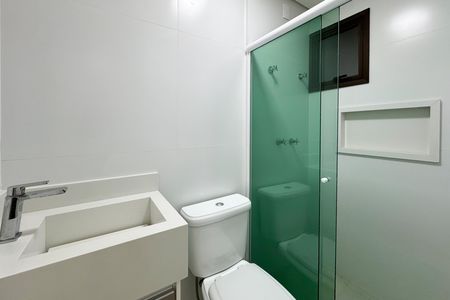 Apartamento à venda com 53m², 2 quartos e 1 vaga Apartamento à venda com 53m², 2 quartos e 1 vagaBanheiro Social