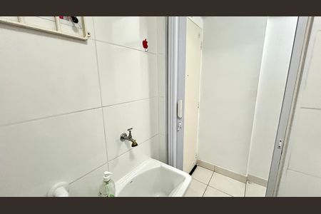 Studio à venda com 29m², 1 quarto e sem vagaBanheiro e Área de Serviço 