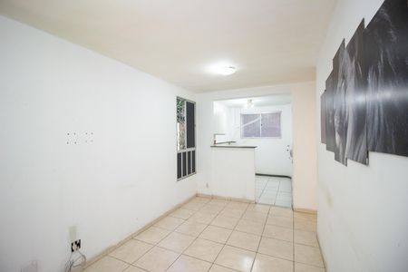 Sala de apartamento para alugar com 2 quartos, 50m² em Kennedy, Contagem