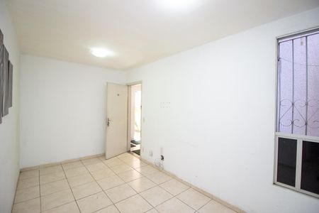 Sala de apartamento para alugar com 2 quartos, 50m² em Kennedy, Contagem