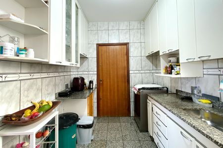 Apartamento à venda com 88m², 3 quartos e 2 vagas Apartamento à venda com 88m², 3 quartos e 2 vagasCozinha