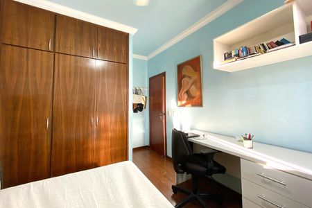 Apartamento à venda com 88m², 3 quartos e 2 vagas Apartamento à venda com 88m², 3 quartos e 2 vagasQuarto 2