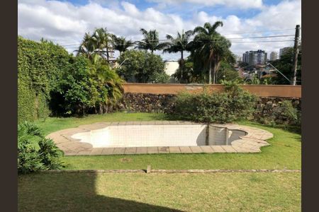 Casa para alugar com 500m², 4 quartos e 6 vagas