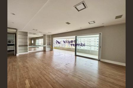 Apartamento para alugar com 211m², 3 quartos e 3 vagas