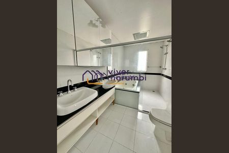 Apartamento para alugar com 211m², 3 quartos e 3 vagas