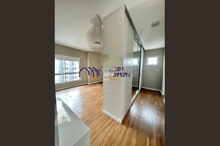 Apartamento para alugar com 211m², 3 quartos e 3 vagas