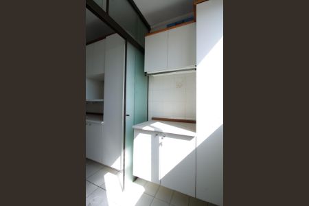 Apartamento à venda com 60m², 2 quartos e 1 vagaÁrea de Serviço