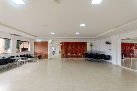 Apartamento para alugar com 43m², 2 quartos e 1 vaga Apartamento para alugar com 43m², 2 quartos e 1 vagaÁrea comum - Salão de festas