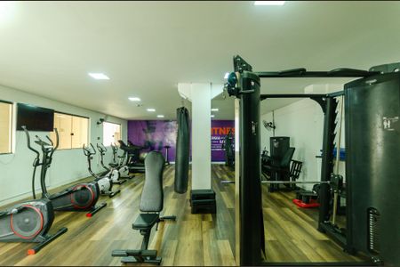 Apartamento para alugar com 43m², 2 quartos e 1 vaga Apartamento para alugar com 43m², 2 quartos e 1 vagaÁrea comum - Academia