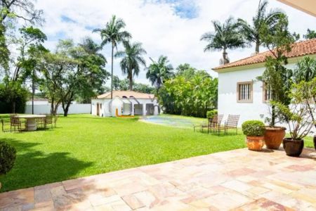 Casa à venda com 713m², 4 quartos e 11 vagas