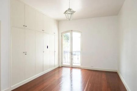 Casa à venda com 4 quartos, 713m² em Chácara Monte Alegre, São Paulo