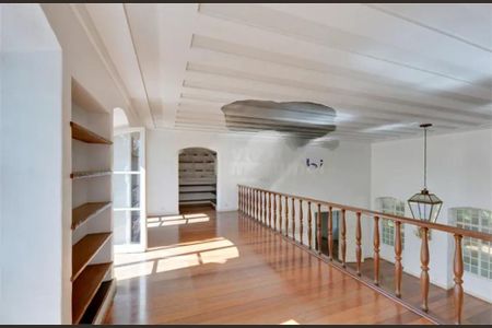 Casa à venda com 4 quartos, 713m² em Chácara Monte Alegre, São Paulo