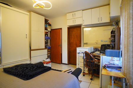 Casa à venda com 300m², 3 quartos e 6 vagasSuíte