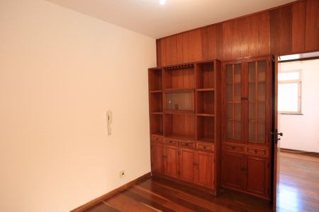 Sala de apartamento à venda com 1 quarto, 58m² em Santa Tereza, Belo Horizonte