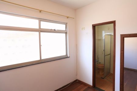 Suíte de apartamento à venda com 1 quarto, 58m² em Santa Tereza, Belo Horizonte