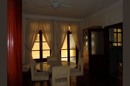 Casa à venda com 4 quartos, 871m² em Jardim Viana, São Paulo