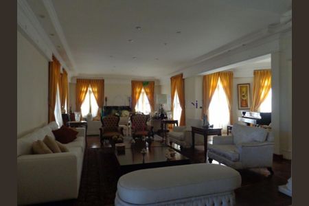 Casa à venda com 4 quartos, 871m² em Jardim Viana, São Paulo