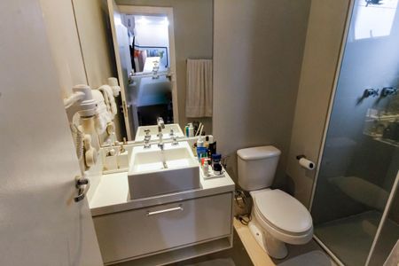 Apartamento à venda com 87m², 2 quartos e 1 vaga Apartamento à venda com 87m², 2 quartos e 1 vagaBanheiro da Suíte 2
