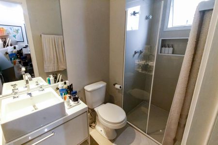 Apartamento à venda com 87m², 2 quartos e 1 vaga Apartamento à venda com 87m², 2 quartos e 1 vagaBanheiro da Suíte 2