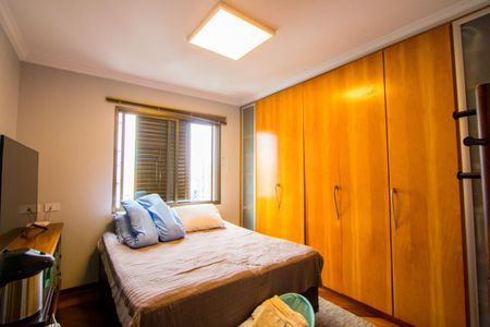 Apartamento à venda com 183m², 3 quartos e 3 vagas Apartamento à venda com 183m², 3 quartos e 3 vagasQuarto 2 - Suíte