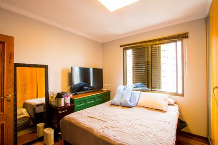 Apartamento à venda com 183m², 3 quartos e 3 vagas Apartamento à venda com 183m², 3 quartos e 3 vagasQuarto 2 - Suíte